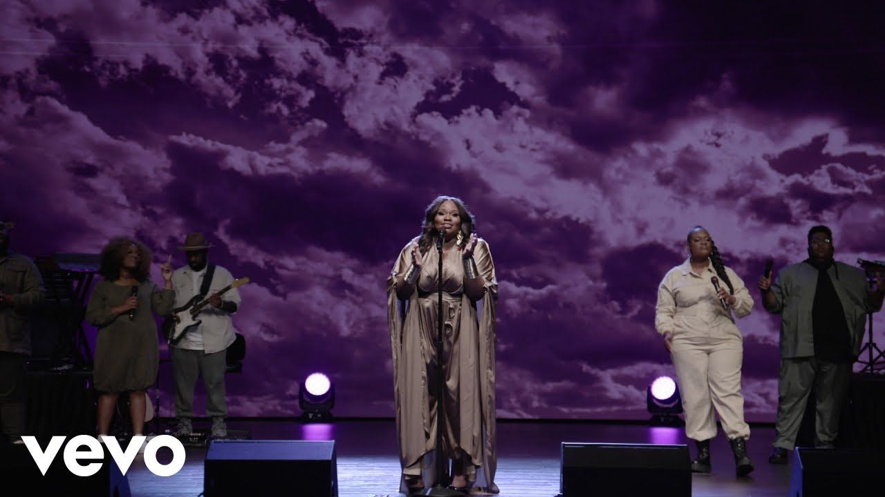Tasha Cobbs Leonard - Warrior Of Heaven (Performance Video)